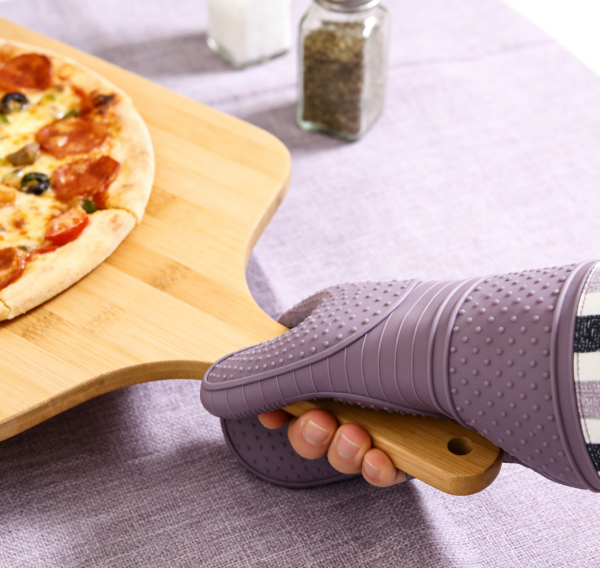 2-Pair Extra-Long Silicone Oven Mitts – 550°F Heat Resistance, Food Safe, Baking & Grilling